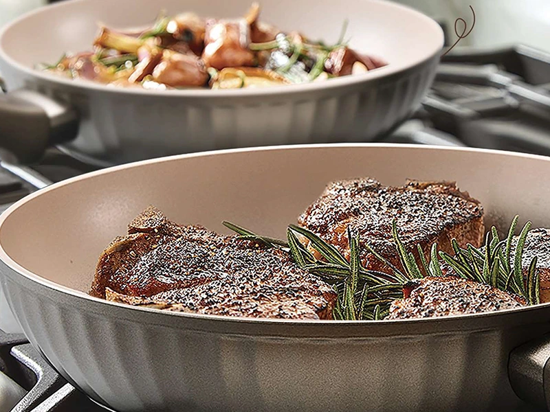 Wat zijn de antiaanbakprocessen voor pannen met antiaanbaklaag?